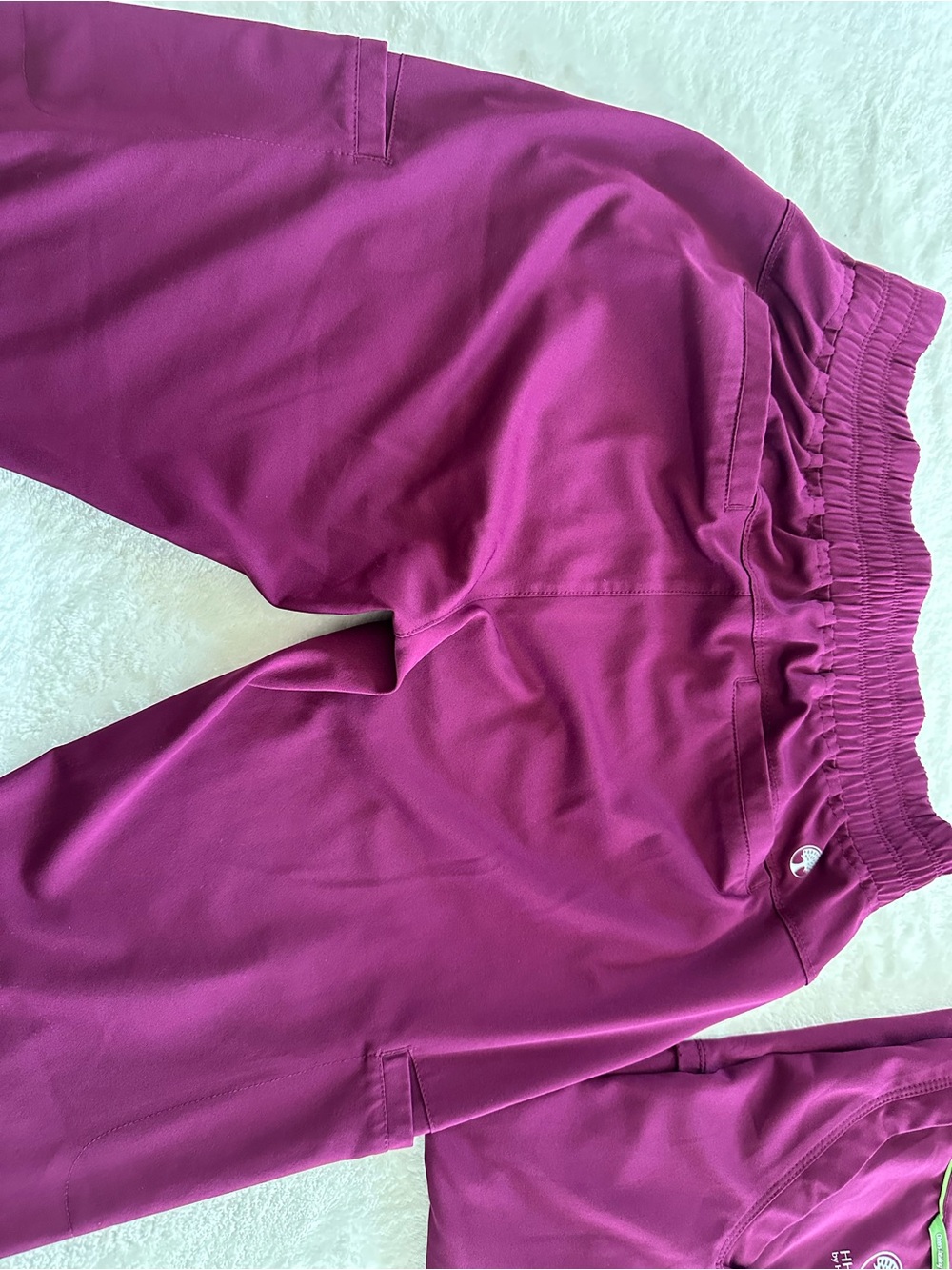 HH Works Burgundy Scrub Set • Large top/ Small petite jogger pants - Picture 4 of 6